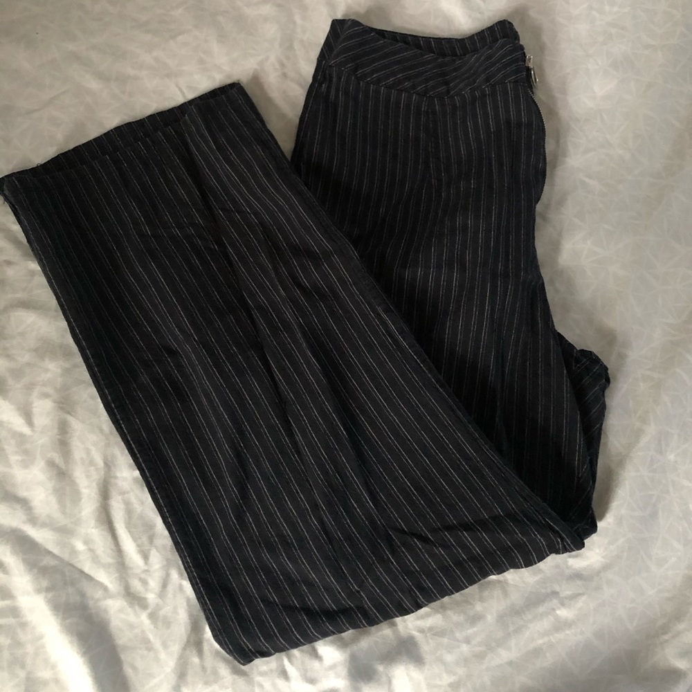 Kendal & Kylie striped pants